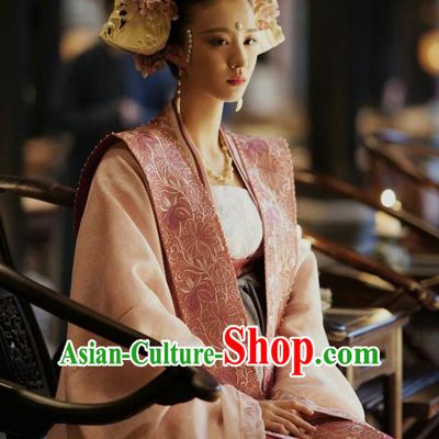 Chinese Ancient Noble Consort Zhang Historical Costumes Drama Serenade of Peaceful Joy Song Dynasty Court Concubine Garment and Hair Accessories