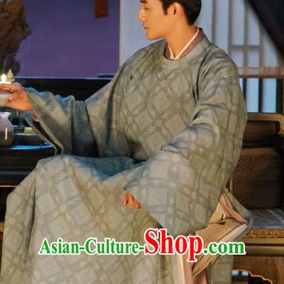 Chinese Ancient Emperor Zhao Zhen Historical Costumes and Headwear Drama Serenade of Peaceful Joy Song Dynasty Monarch Apparels Informal Garment