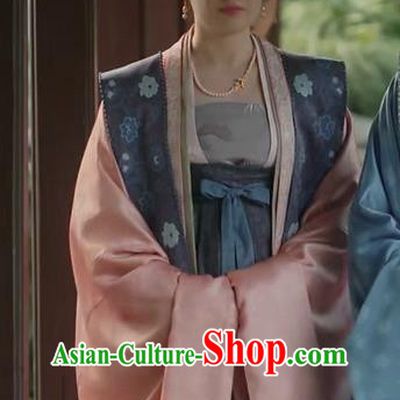 Chinese Song Dynasty Countess Historical Costumes and Headpieces Drama Serenade of Peaceful Joy Ancient Royal Dame Rani Dress Garment