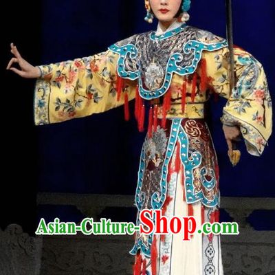Chinese Beijing Opera Swordswoman Yu Ji Apparels Xiang Yu Costumes and Headpieces Traditional Peking Opera Martial Female Dress Garment