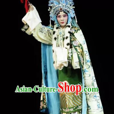 Chinese Beijing Opera Diva Cai Wenji Apparels Return to the Han Dynasty Costumes and Headpieces Traditional Peking Opera Actress Dress Garment