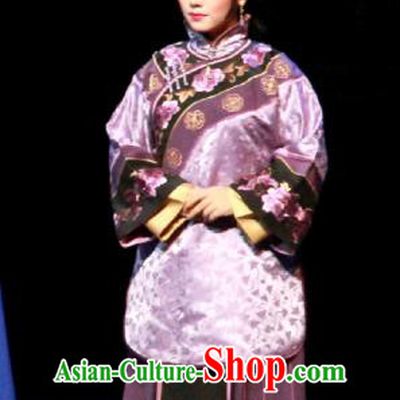 Chinese Beijing Opera Young Mistress Bai Yufen Apparels The Grand Mansion Gate Costumes and Headdress Traditional Peking Opera Rich Female Dress Garment