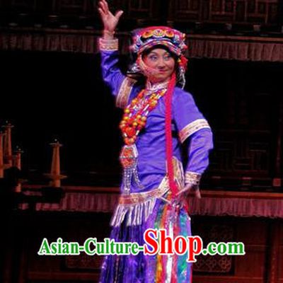 Chinese Sichuan Opera Actress Costumes and Hair Accessories Chen Ai Luo Ding Traditional Peking Opera Tibetan Female Purple Dress Countess Apparels