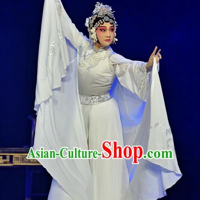 Chinese Sichuan Opera Tsing Yi Costumes and Hair Accessories Guiying and Wang Kui Traditional Peking Opera Distress Maiden Dress Young Female Apparels