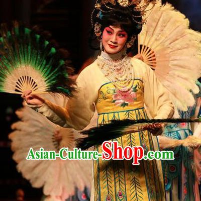 Chinese Beijing Opera Actress Yang Yuhuan Apparels Costumes and Headpieces Mei Lan Ni Chang Traditional Peking Opera Imperial Consort Dress Garment