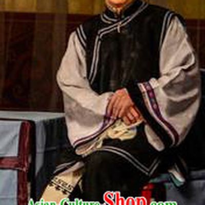 Chinese Beijing Opera Elderly Female Apparels Costumes and Headdress Stealing Silver Pot Traditional Peking Opera Old Dame Dress Laodan Garment