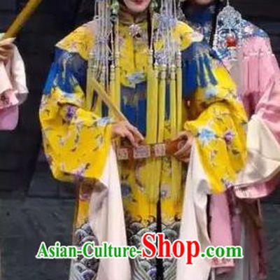 Chinese Beijing Opera Actress Wang Zhaojun Young Female Apparels Costumes and Headdress Han Ming Fei Traditional Peking Opera Hua Tan Dress Garment