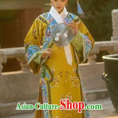 Chinese Traditional Qing Dynasty Manchu Lady Apparels Imperial Consort Historical Costumes Ancient Court Woman Hanfu Dress and Headpieces Complete Set