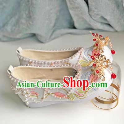 Chinese Ancient Princess Pearls Bow Shoes Traditional Cloth Shoes Wedding Hanfu Shoes Embroidered Shoes for Women