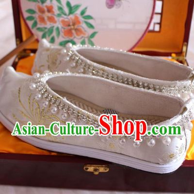 Chinese Traditional Pearls Hanfu Shoes Handmade Wedding Satin Shoes Ancient Princess Shoes Women Embroidered Shoes
