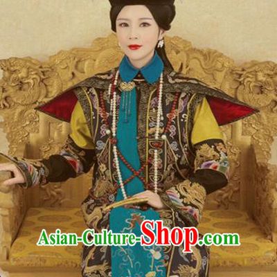 Chinese Traditional Handmade Embroidered Apparels Noble Queen Hanfu Dress Ancient Drama Qing Dynasty Imperial Empress Historical Costumes and Headwear Complete Set