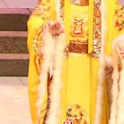 the Ode of Peony Chinese Guangdong Opera Emperor Apparels Costumes and Headwear Traditional Cantonese Opera Monarch Garment Clothing