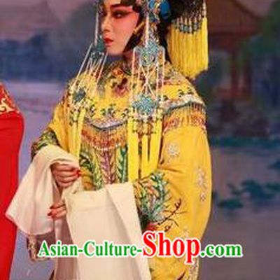 Chinese Cantonese Opera Princess Consort Garment Wu Suo Dong Gong Costumes and Headdress Traditional Guangdong Opera Young Female Apparels Rani Dress