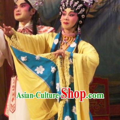 Chinese Cantonese Opera Actress Garment Wu Suo Dong Gong Costumes and Headdress Traditional Guangdong Opera Young Woman Apparels Princess Consort Dress