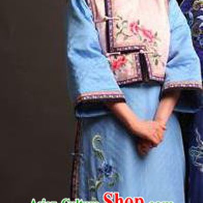 Chinese Historical Drama Wang Fu Jing Ancient Young Female Garment Costumes Traditional Qing Dynasty Mistress Dress Yun Er Apparels and Headdress