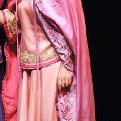 Chinese Historical Drama Autumn Begins Ancient Rich Mistress Garment Costumes Traditional Stage Show Dress Qing Dynasty Young Lady Ma Fengming Apparels and Headpieces