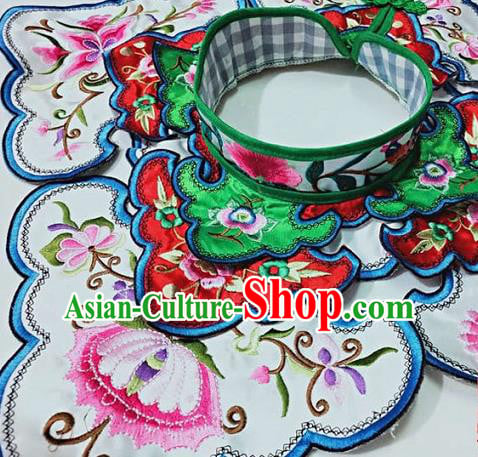 Chinese Traditional Qing Dynasty Embroidery Craft Embroidered Shoulder Accessories Embroidered Flowers Cloud Shoulder Chinese Traditional Qing Dynasty Embroidery Craft Embroidered Shoulder Accessories Embroidered Flowers Cloud Shoulder