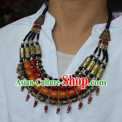 Chinese Traditional Tibetan Nationality Red Kallaite Jewelry Accessories Decoration Zang Ethnic Handmade Beeswax Necklace Pendant for Women