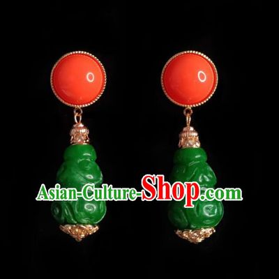 Chinese Handmade Qing Dynasty Green Carving Cucurbit Earrings Traditional Hanfu Ear Jewelry Accessories Classical Court Eardrop for Women