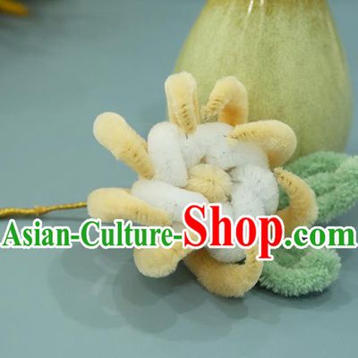 Handmade Chinese Yellow Velvet Chrysanthemum Hair Clip Traditional Classical Hair Accessories Ancient Imperial Consort Hairpins for Women