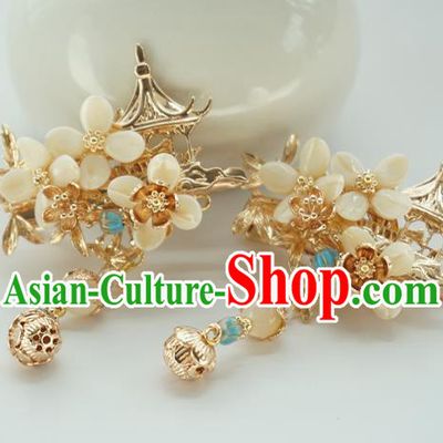Handmade Chinese Golden Hair Claws Traditional Hair Accessories Ancient Court Classical Bell Tassel Hair Stick for Women