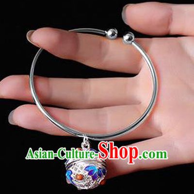 Top Grade Chinese Classical Ming Dynasty Jewelry Accessories Handmade Ancient Hanfu Silver Sachet Bracelet for Women