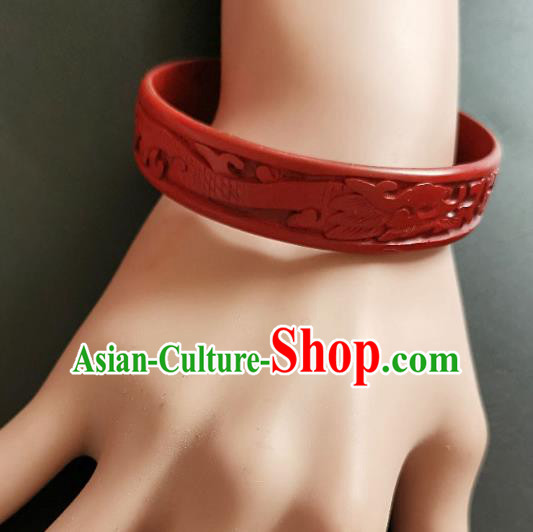Chinese Traditional Handmade Carving Fish Dragon Craft Black Lacquerware Bracelet Accessories Chinese Traditional Handmade Carving Fish Dragon Craft Black Lacquerware Bracelet Accessories