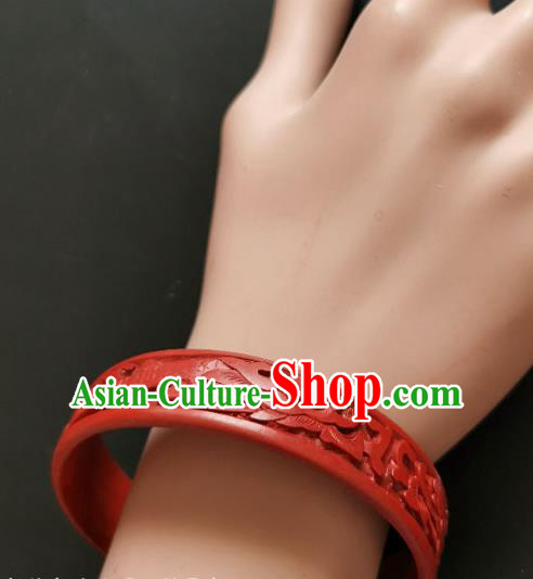 Chinese Traditional Handmade Carving Fish Dragon Craft Black Lacquerware Bracelet Accessories Chinese Traditional Handmade Carving Fish Dragon Craft Black Lacquerware Bracelet Accessories