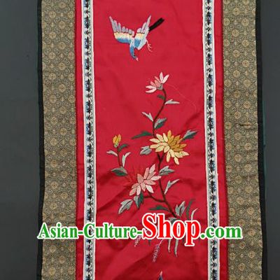 Chinese Traditional Embroidered Chrysanthemum Bird Picture Handmade Embroidery Craft Embroidering Red Silk Decorative Painting