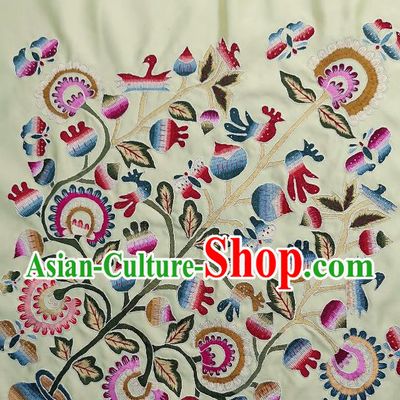 Traditional Chinese Embroidered Flowers Fabric Patches Handmade Embroidery Craft Accessories Embroidering Beige Silk Cushion Applique