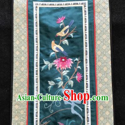 Chinese National Embroidered Chrysanthemum Bird Paintings Traditional Handmade Embroidery Decorative Dark Green Silk Picture Craft