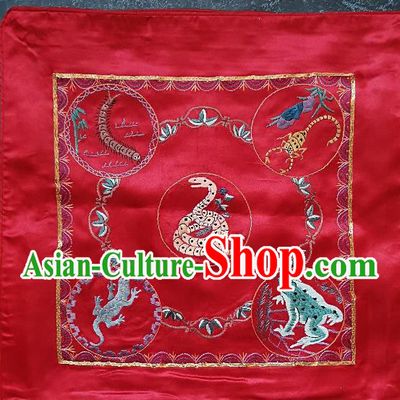 Traditional Chinese Embroidered Five Poisonous Creatures Fabric Hand Embroidering Dress Applique Embroidery Red Silk Patches Pillowslip Accessories