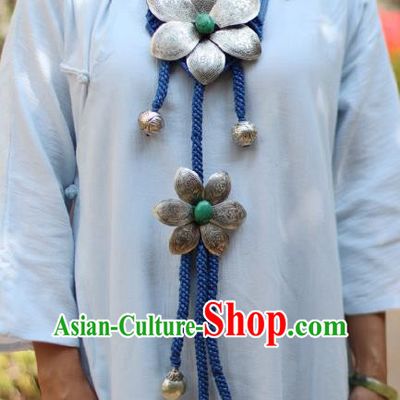 Chinese Handmade Miao Nationality Sennit Necklet Accessories Traditional Minority Ethnic Brown Silver Flowers Necklace for Women