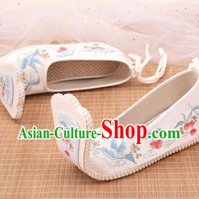 Chinese Ancient Court Women White Satin Embroidered Shoes Princess Shoes Handmade Palace Lady Shoes Embroidery Cherry Bird Shoes