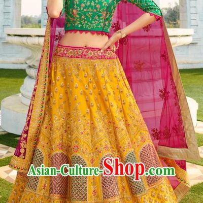 Asian India National Embroidered Lehenga Costumes Asia Indian Bride Traditional Green Satin Blouse and Yellow Skirt Sari for Women