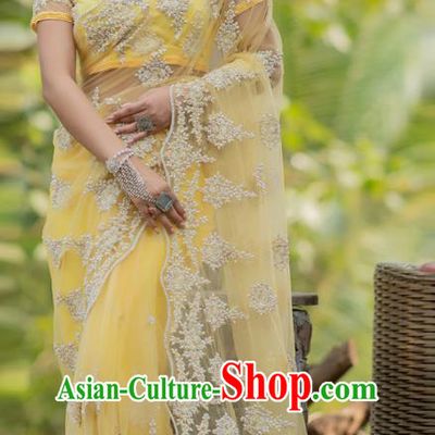 Asian India Court Lehenga Costumes Asia Indian Traditional Festival Embroidered Light Yellow Blouse and Skirt and Sari Full Set