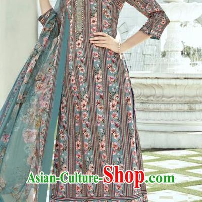 Asian India National Punjab Costumes Asia Indian Traditional Dance Embroidered Blue Muslin Blouse and Loose Pants and Shawl Full Set