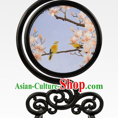 China Suzhou Embroidery Craft Handmade Sandalwood Table Ornament Embroidered Mangnolia Silk Desk Screen