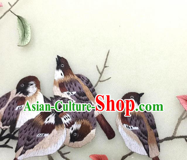 China Traditional Classical Dance Palace Fan Handmade Suzhou Embroidered Birds Silk Fan China Traditional Classical Dance Palace Fan Handmade Suzhou Embroidered Birds Silk Fan