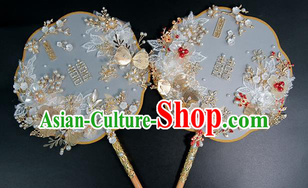 China Classical Wedding Circular Fan Traditional Handmade Shell Flowers Palace Fan China Classical Wedding Circular Fan Traditional Handmade Shell Flowers Palace Fan
