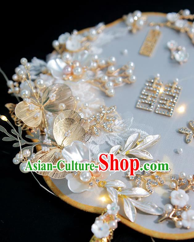 China Classical Wedding Circular Fan Traditional Handmade Shell Flowers Palace Fan China Classical Wedding Circular Fan Traditional Handmade Shell Flowers Palace Fan