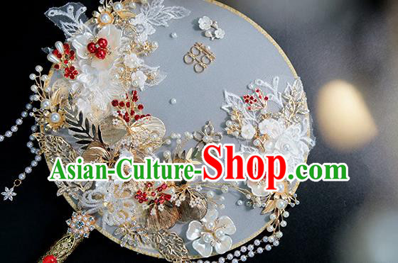 China Traditional Handmade Shell Flowers Palace Fan Classical Wedding Circular Fan China Traditional Handmade Shell Flowers Palace Fan Classical Wedding Circular Fan