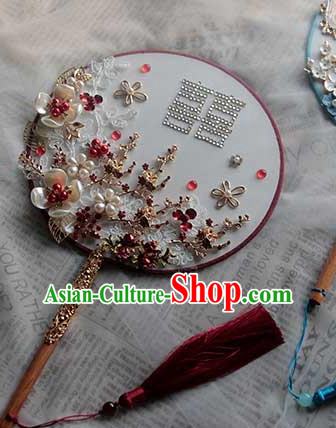 China Traditional Pearls Plum Circular Fan Handmade Wedding Palace Fan Bride Classical Dance Fan China Traditional Pearls Plum Circular Fan Handmade Wedding Palace Fan Bride Classical Dance Fan