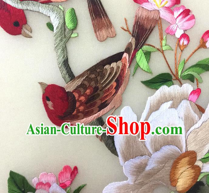 Handmade China Traditional Hanfu Circular Fan Embroidered Mangnolia Palace Fan Silk Fan Handmade China Traditional Hanfu Circular Fan Embroidered Mangnolia Palace Fan Silk Fan