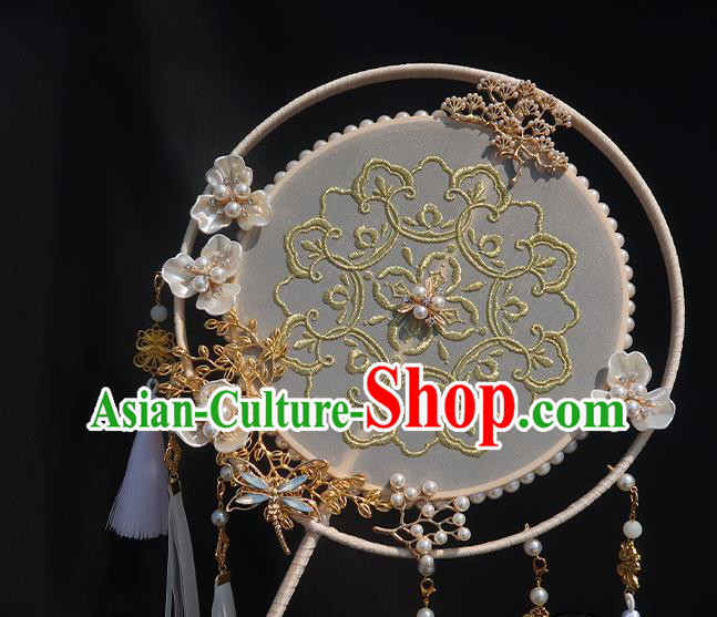 China Classical Wedding White Silk Fan Traditional Hanfu Fan Handmade Embroidered Palace Fan China Classical Wedding White Silk Fan Traditional Hanfu Fan Handmade Embroidered Palace Fan