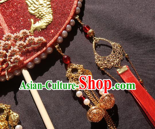 China Traditional Red Silk Hanfu Fan Handmade Palace Fan Classical Wedding Bride Circular Fan China Traditional Red Silk Hanfu Fan Handmade Palace Fan Classical Wedding Bride Circular Fan