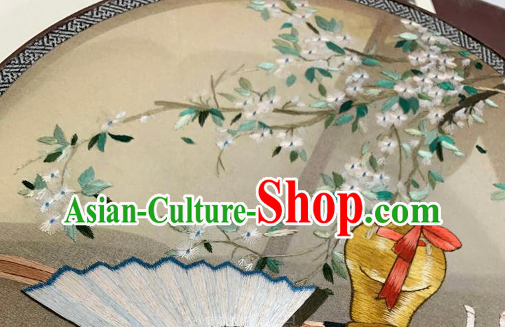 China Traditional Embroidery Silk Circular Fan Handmade Embroidered Palace Fan Classical Wedding Hanfu Fan China Traditional Embroidery Silk Circular Fan Handmade Embroidered Palace Fan Classical Wedding Hanfu Fan