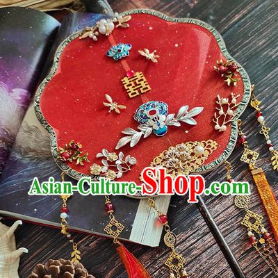 China Traditional Red Silk Fan Wedding Fan Handmade Blueing Lotus Palace Fan