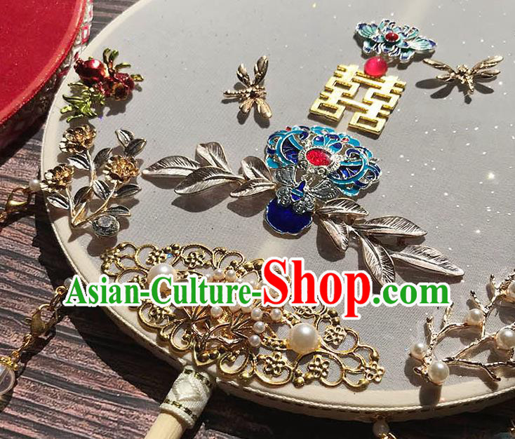 China Traditional White Silk Fan Wedding Circular Fan Handmade Blueing Palace Fan China Traditional White Silk Fan Wedding Circular Fan Handmade Blueing Palace Fan