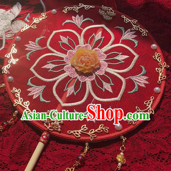 China Traditional Tang Dynasty Red Silk Fan Handmade Palace Fan Wedding Embroidered Circular Fan China Traditional Tang Dynasty Red Silk Fan Handmade Palace Fan Wedding Embroidered Circular Fan